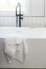 Soleil Fine Goods | 4 PIECE Bathroom Towel Set | 800GSM Thick and Borderless 27 x 54 Inches | 100% Cotton Bath Towels | Highly Absorbent | Premium Heavy Luxury Feel | for HOME (White)