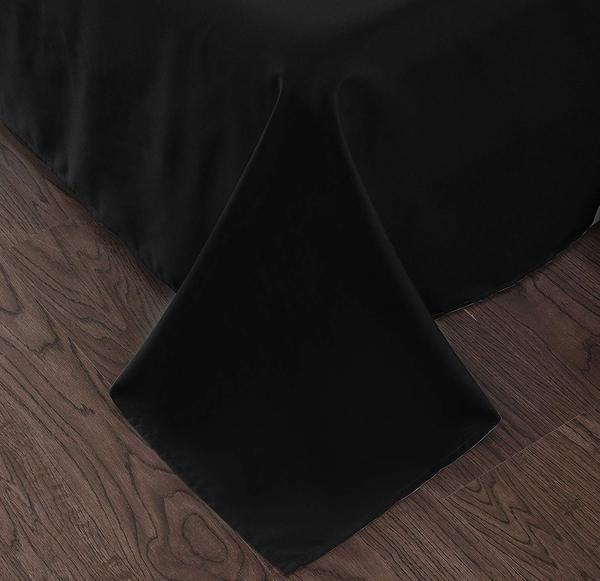 black flat sheet